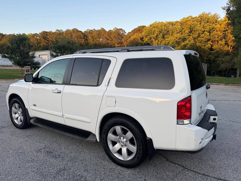 Nissan Armada SE